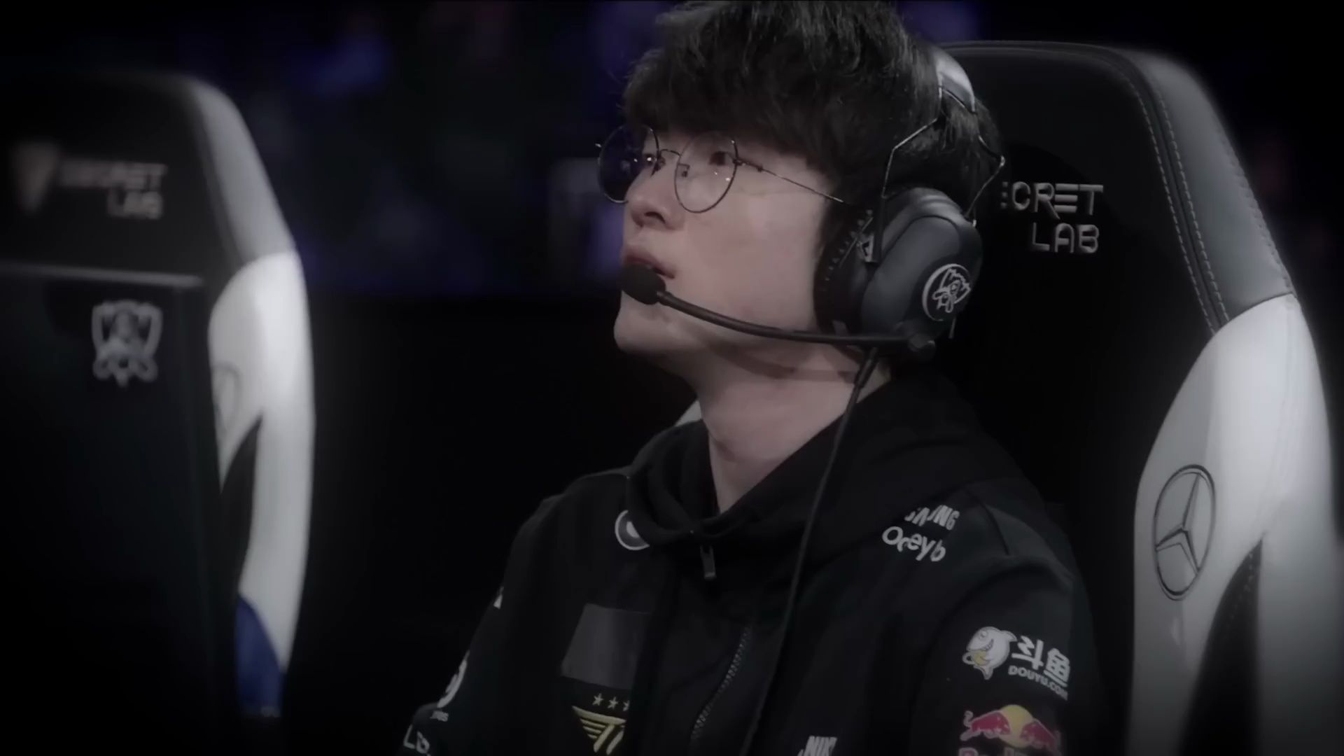 Faker重返赛场，重返赛场首场状态出色，尤文图斯观众沸腾！全场沸腾不已的简单介绍