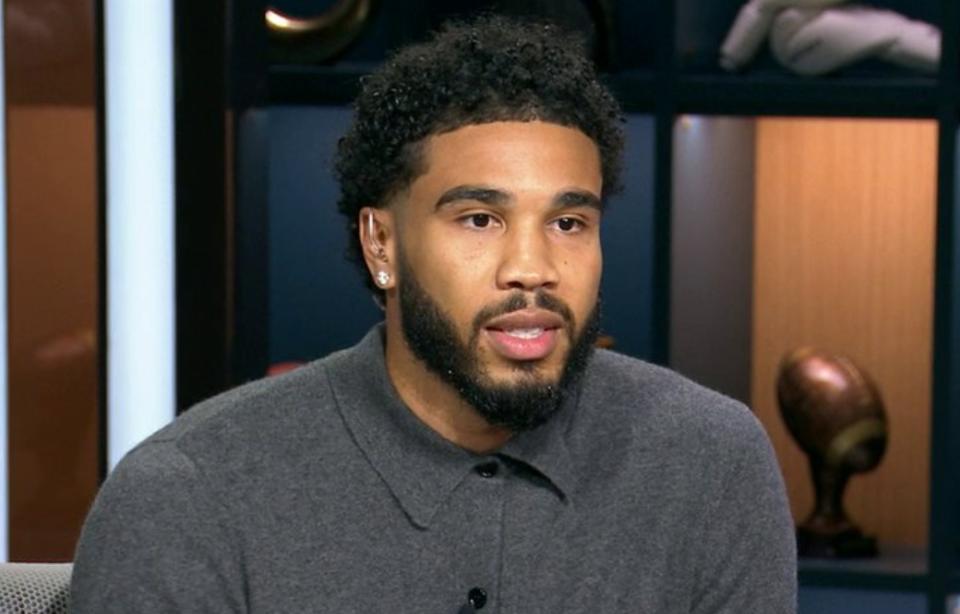 包含塔图姆在德国队比赛中大比分获胜，重返赛场引发热议！比赛高潮迭起的词条