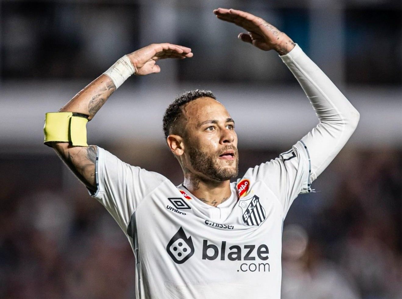 内马尔回归赛场，逆转首场状态亮眼，快船观众沸腾！的简单介绍